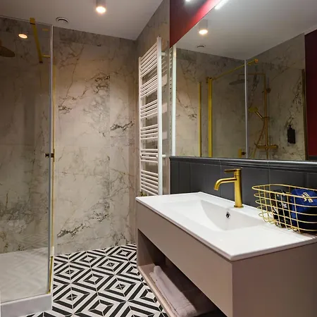 アパート Orient Express