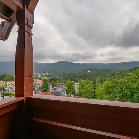 Orient Express アパート シクラルスカ・ポレンバ