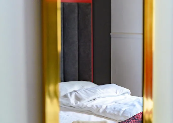 Orient Express Apartment *